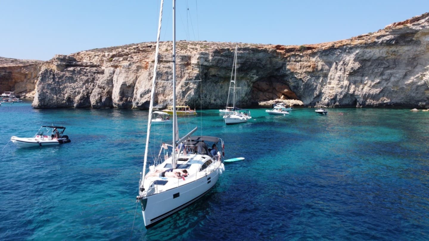 Mowgli - Sailing Boat Elan Impression 45.1 in Marina di Valletta photo 7