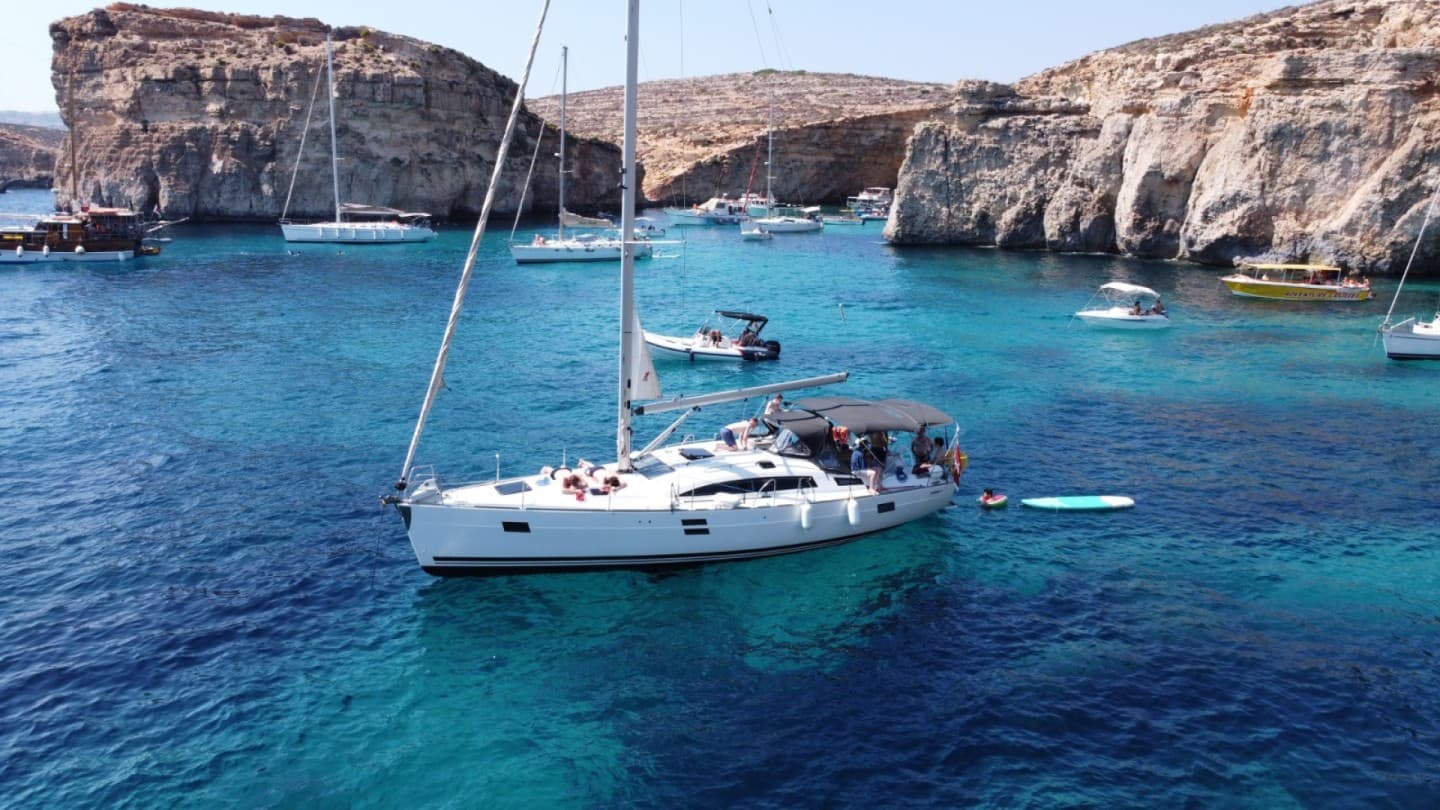 Mowgli - Sailing Boat Elan Impression 45.1 in Marina di Valletta photo 2
