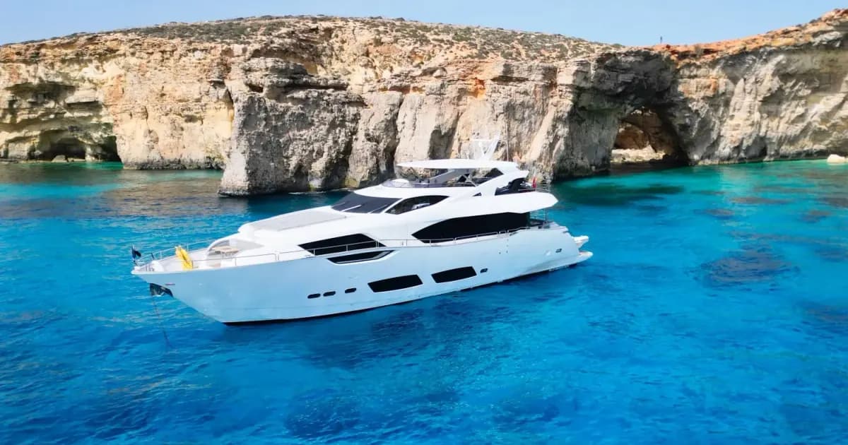 Sunseeker Yacht 95