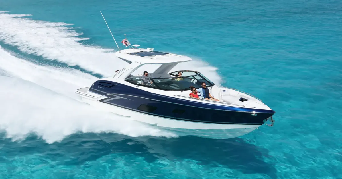 Formula 360 Crossover Bowrider